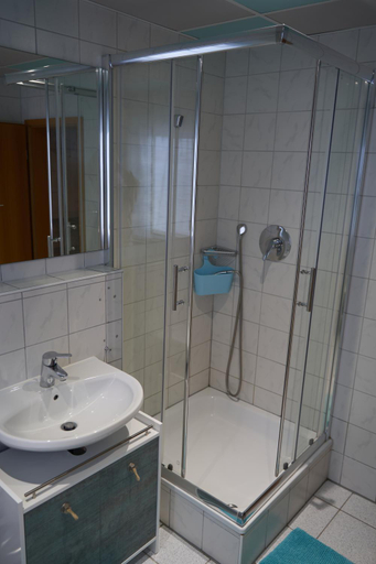 Bathroom 3, Hotel Auszeit im Euro Rastpark Guxhagen, Schwalm-Eder-Kreis