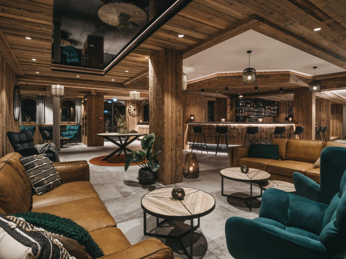 Public Area 4, VAYA Zillertal, Schwaz