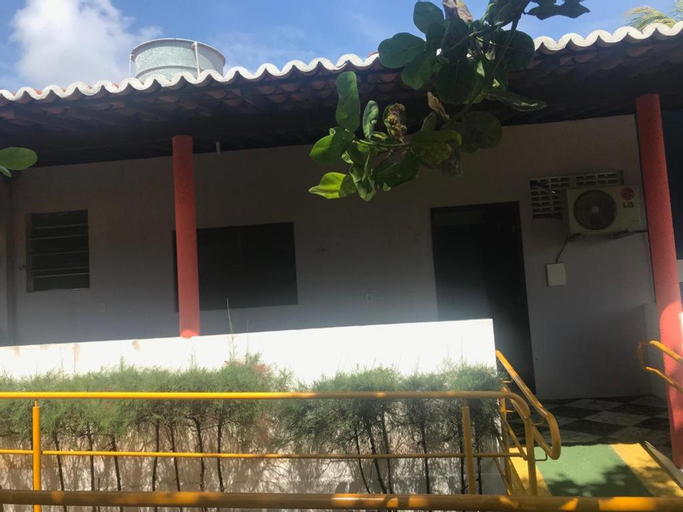 Exterior 4