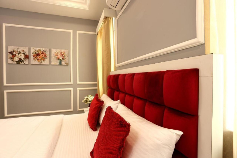 Bedroom 2, White Mint, Salem