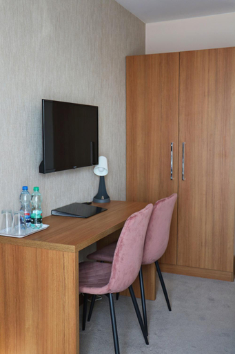 Others 4, M&W Hotel Wronowski, Łomża