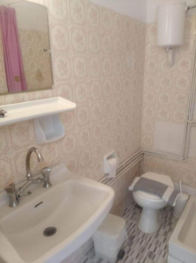 Bathroom 3, Ammoudia Rooms, Attica