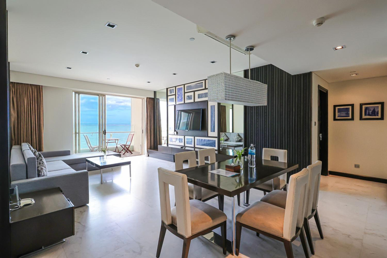 Dining Room 6