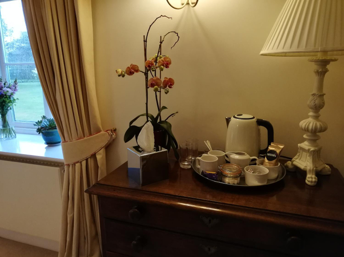 Others 3, Rusling House, North Somerset