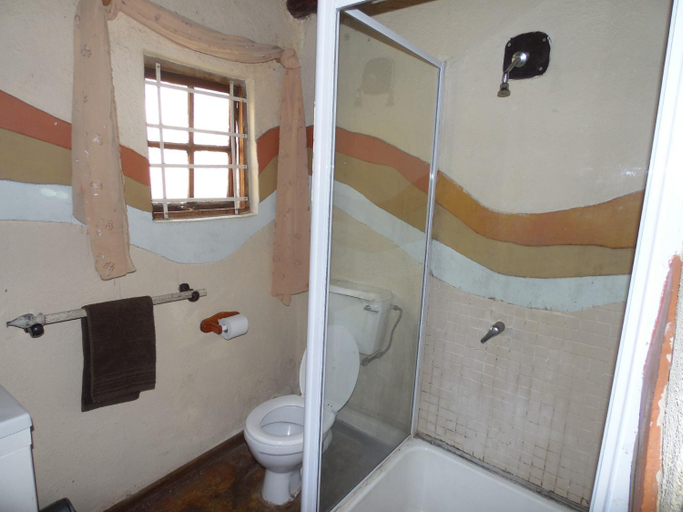 Bathroom 3, Hazyview Country Cottages, Ehlanzeni