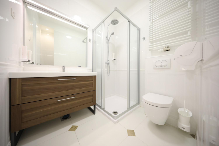 Bathroom 3, Swanky Mint Hostel, Zagreb