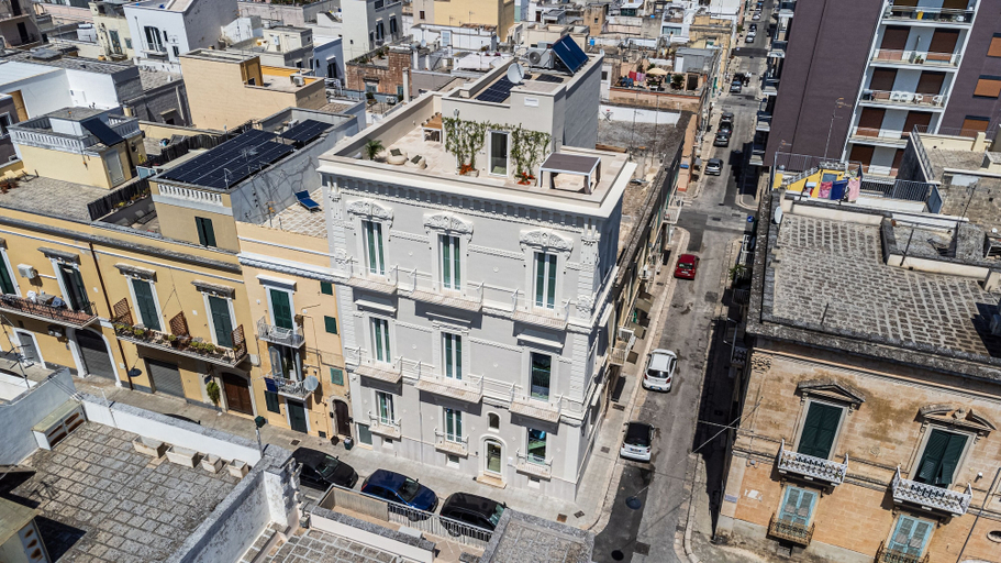Exterior & Views 2, Palazzo Clemente, Bari
