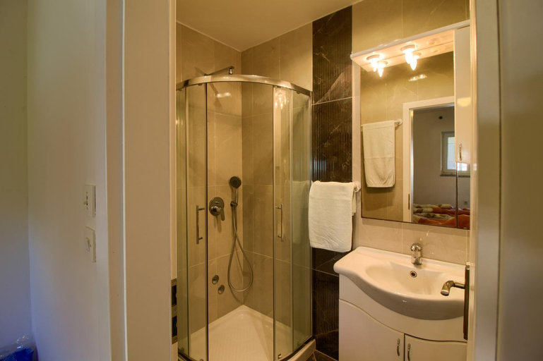 Bathroom 3, Apartments Sosic, Rovinj