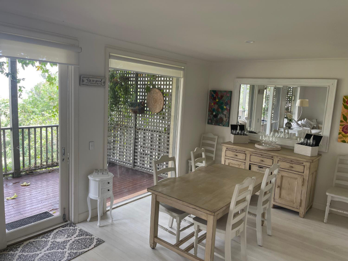 Dining Room 16
