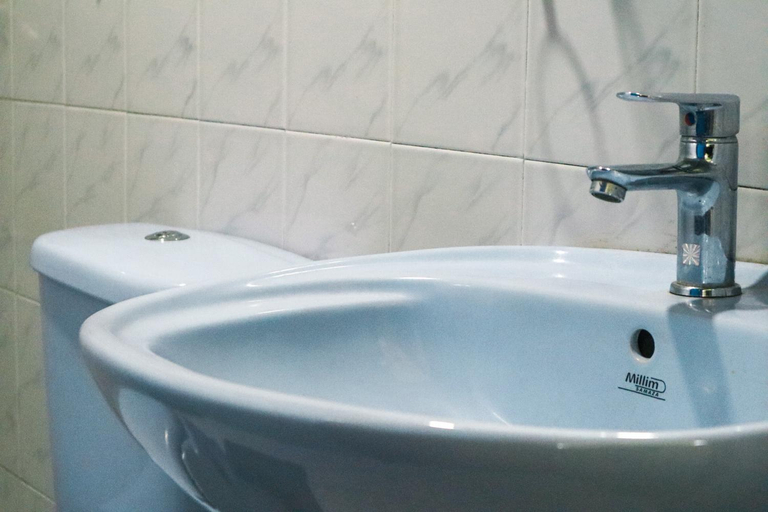 Bathroom 2, Sitha's Heaven, Ella