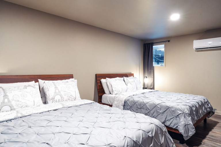 Bedroom 2, Maison des Geais Bleus, Les Laurentides