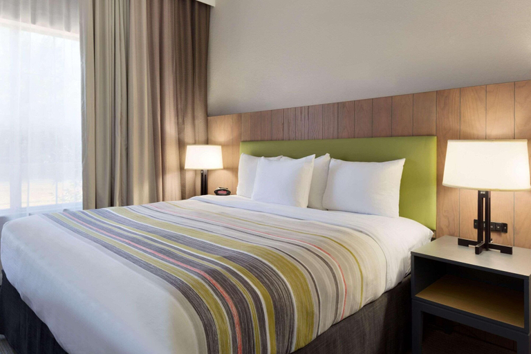 Bedroom 3, Country Inn & Suites by Radisson, Brunswick I-95, GA, Glynn