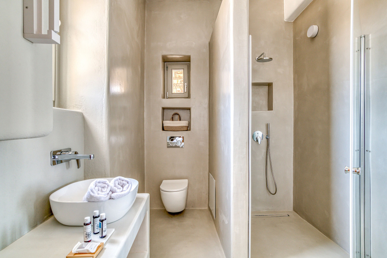 Bathroom 5, Lil Paros Luxury suites, South Aegean