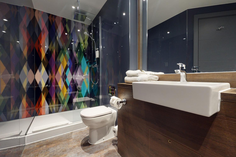 Bathroom, Village Hotel Bracknell, Bracknell Forest
