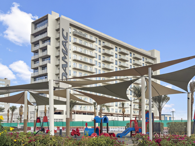 Exterior & Views 2, WelHome - Breathtaking View 1BR Apt in Damac Hills 2, Dubai