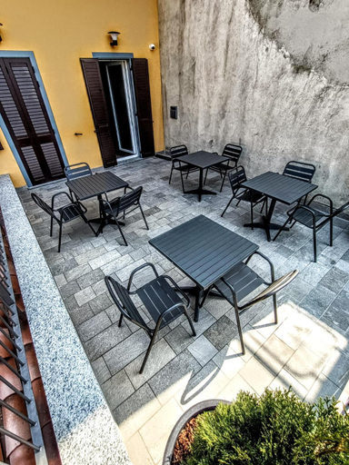 Others 4, Il B&B di Piazza Motta, Como
