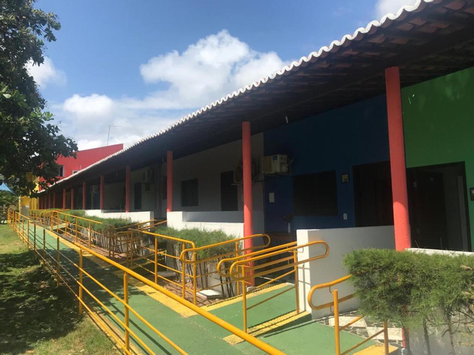 Exterior 3