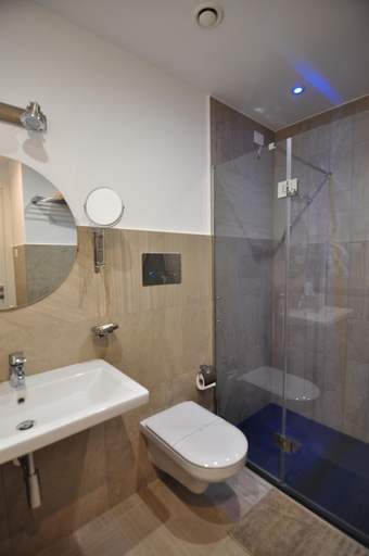 Bathroom 5, Delco Naples, Napoli