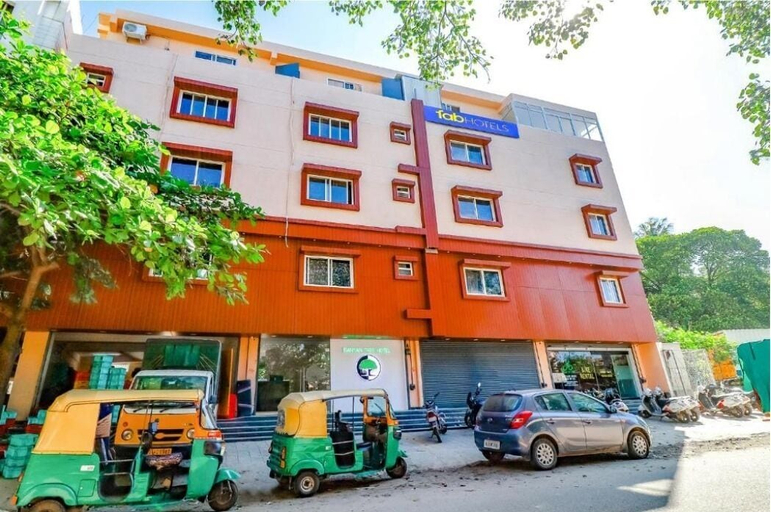 Exterior & Views 2, Hotel Banyan Tree, Bangalore
