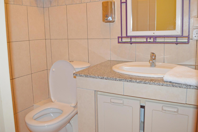 2, Maurer Loisirs Ltee