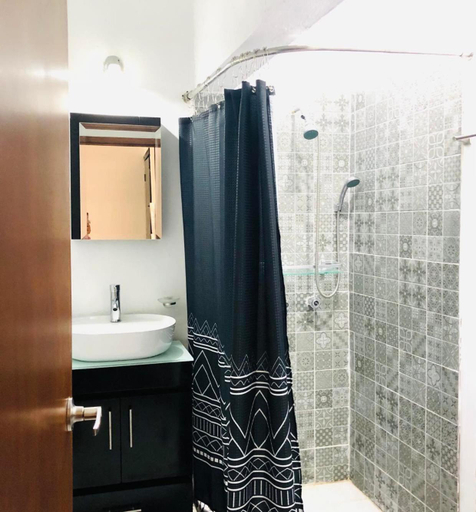 Bathroom 3, Leveli Coliving & Hostel Guadalajara, Guadalajara