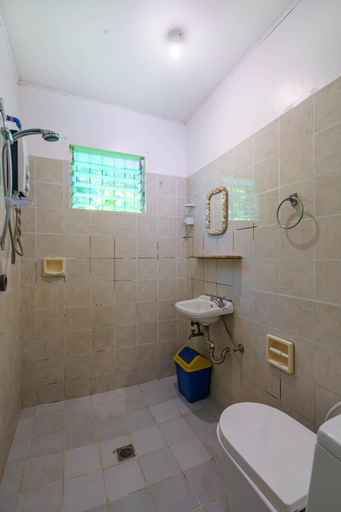 Bathroom 3, charisma beach resort, San Juan