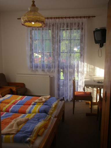 Others 3, Pension Luscinia, Semily
