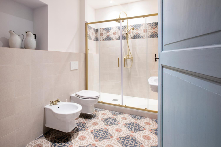 Bathroom 3, Villa Guarienti Valpolicella, Verona