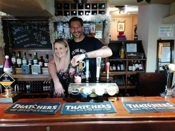 Food & Drinks, The Stag Hunt Inn, Cornwall