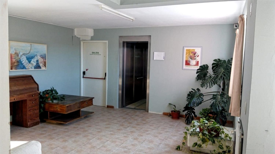 Others 2, LOWCOST MADRYN, Biedma