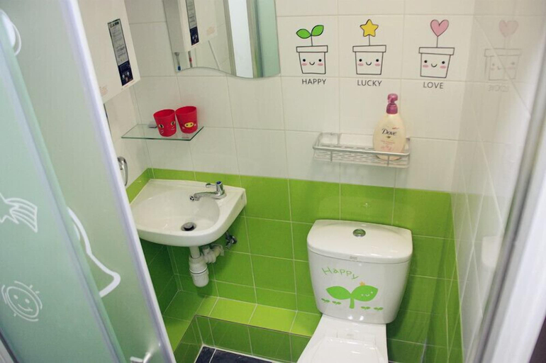 Bathroom 3, Sens Inn, Kowloon