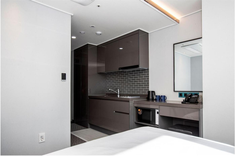 Dining Room 7