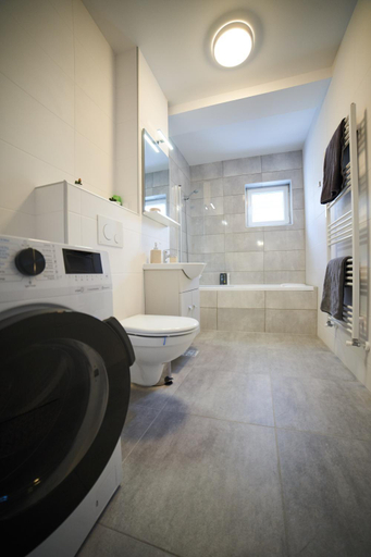 Bathroom, FLH - Modern 3 APT Near Old Town - 15 Min Walk, Sibiu