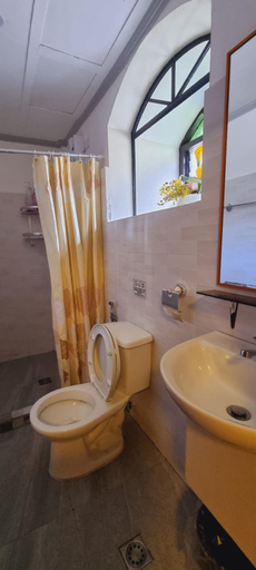 Bathroom 3, Casa Familya , Batac City
