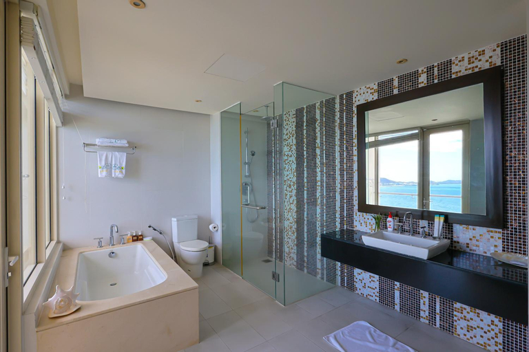 Bathroom 9