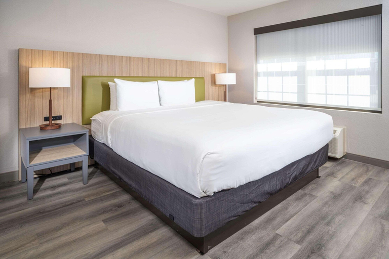 Bedroom 3, Country Inn & Suites by Radisson, Stone Mountain, GA, Gwinnett