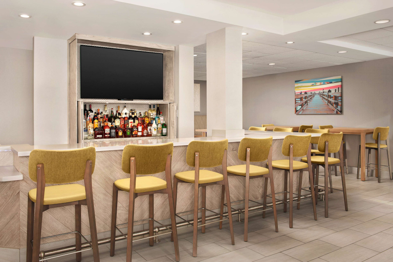 Food & Drinks 5, Hilton Garden Inn Solomons, Calvert