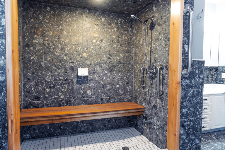 Bathroom 3, Maison des Geais Bleus, Les Laurentides