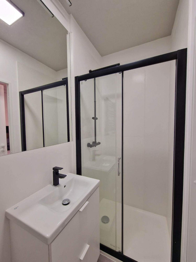 Bathroom, Legnicka Business Apartments, Środa Śląska