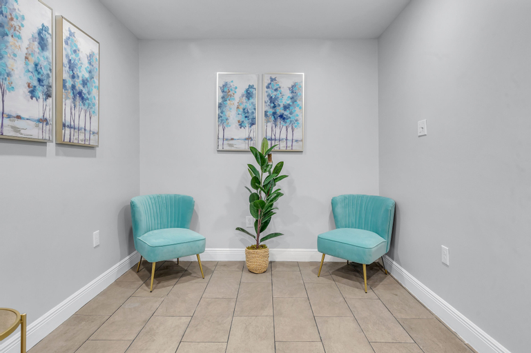 Others 5, Patio Paradise Central City 2BR Philly, Philadelphia