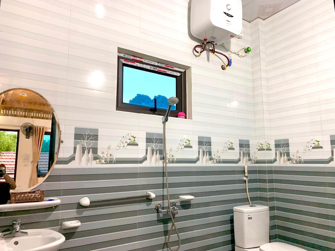 Bathroom 2, Trang An Elegant Homestay, Hoa Lư