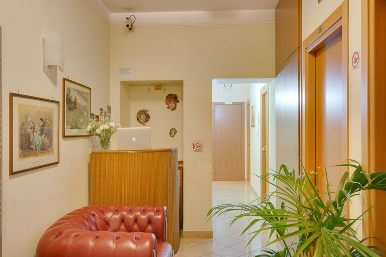 Public Area, Hotel Washington, Roma