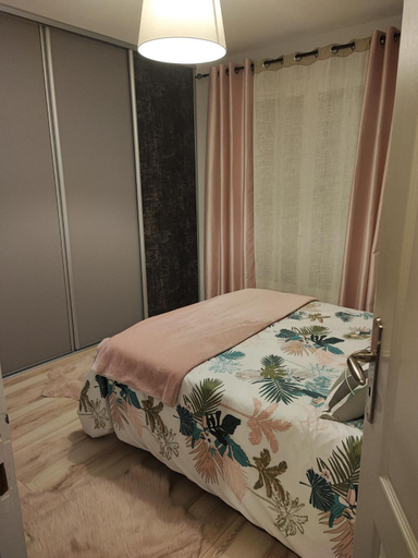 Others 2, Chambre a louer proche circuit, Sarthe