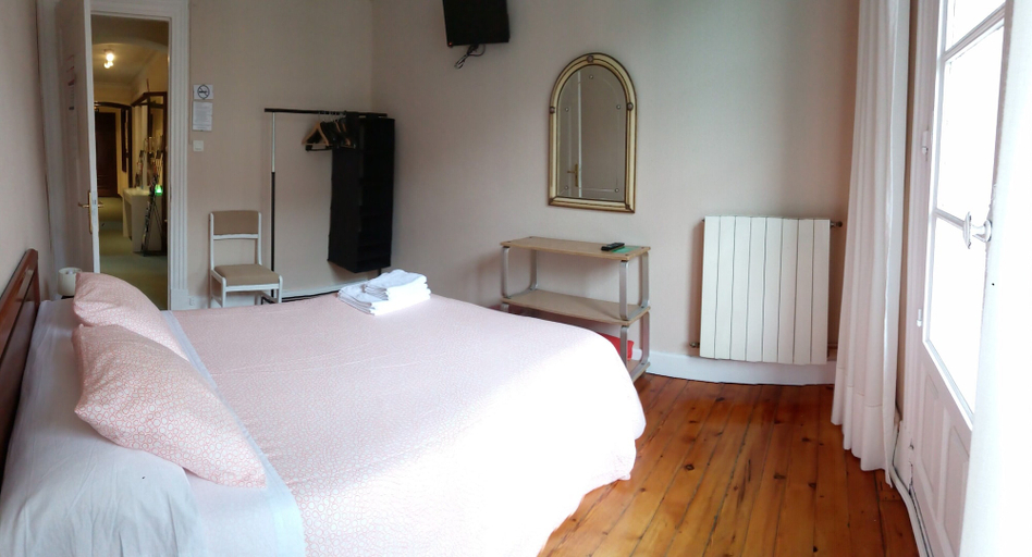 Bedroom 3, Pensión Manoli, Vizcaya