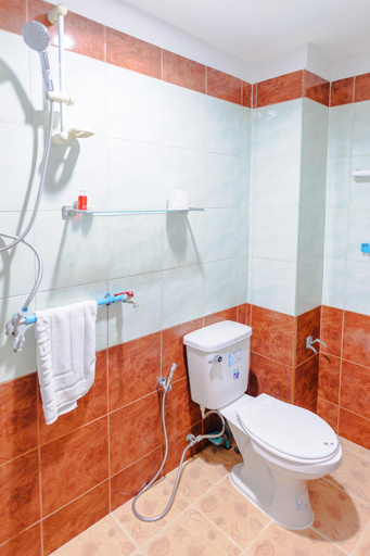 Bathroom 3, High5 Guesthouse, Pattaya