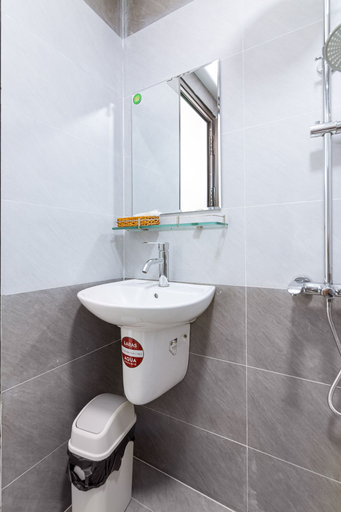 Bathroom 4, BIG HOTEL, Huế