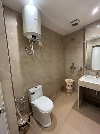 Bathroom 4, Hotel President, Agra