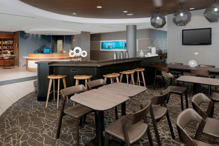 Food & Drinks 5, SpringHill Suites Alexandria, Fairfax