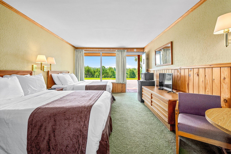 Bedroom 3, Green River Lodge, Polk