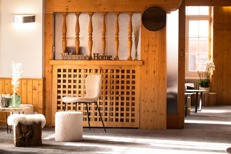 Public Area 3, Le Chalet d'Antoine, Haute-Savoie
